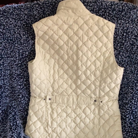 Cute zip up vest - Picture 3 of 4